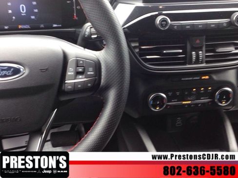 Used 2025 Ford Escape ST-Line Select AWD/4WD image 16
