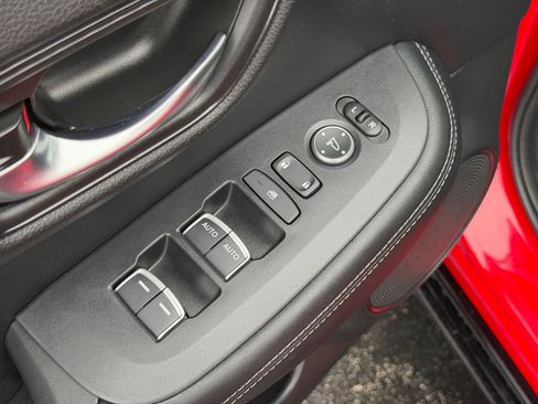 Used 2024 Honda HR-V EX-L image 13