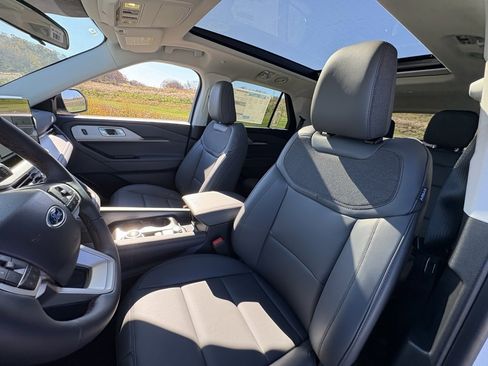 New 2026 Ford Explorer Active w/ Active Comfort Package image 40