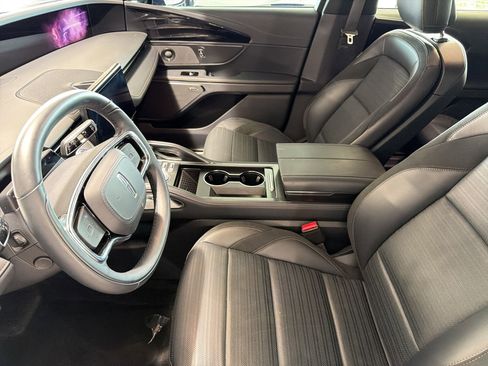 Used 2024 Lincoln Nautilus Reserve w/ Equipment Group 202A AWD/4WD image 4