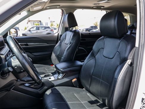 Used 2022 Kia Telluride EX AWD/4WD image 16