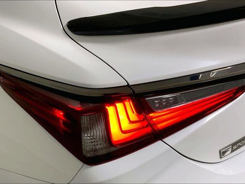 Used 2021 Lexus ES 350 F Sport w/ Special Edition FWD image 27