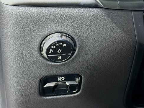 Used 2026 Mercedes-Benz GLC 300 4MATIC image 11