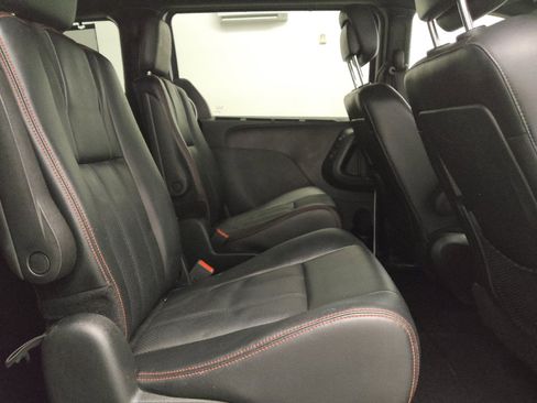 Used 2017 Dodge Grand Caravan GT w/ Mopar Premium Addition Group FWD image 19