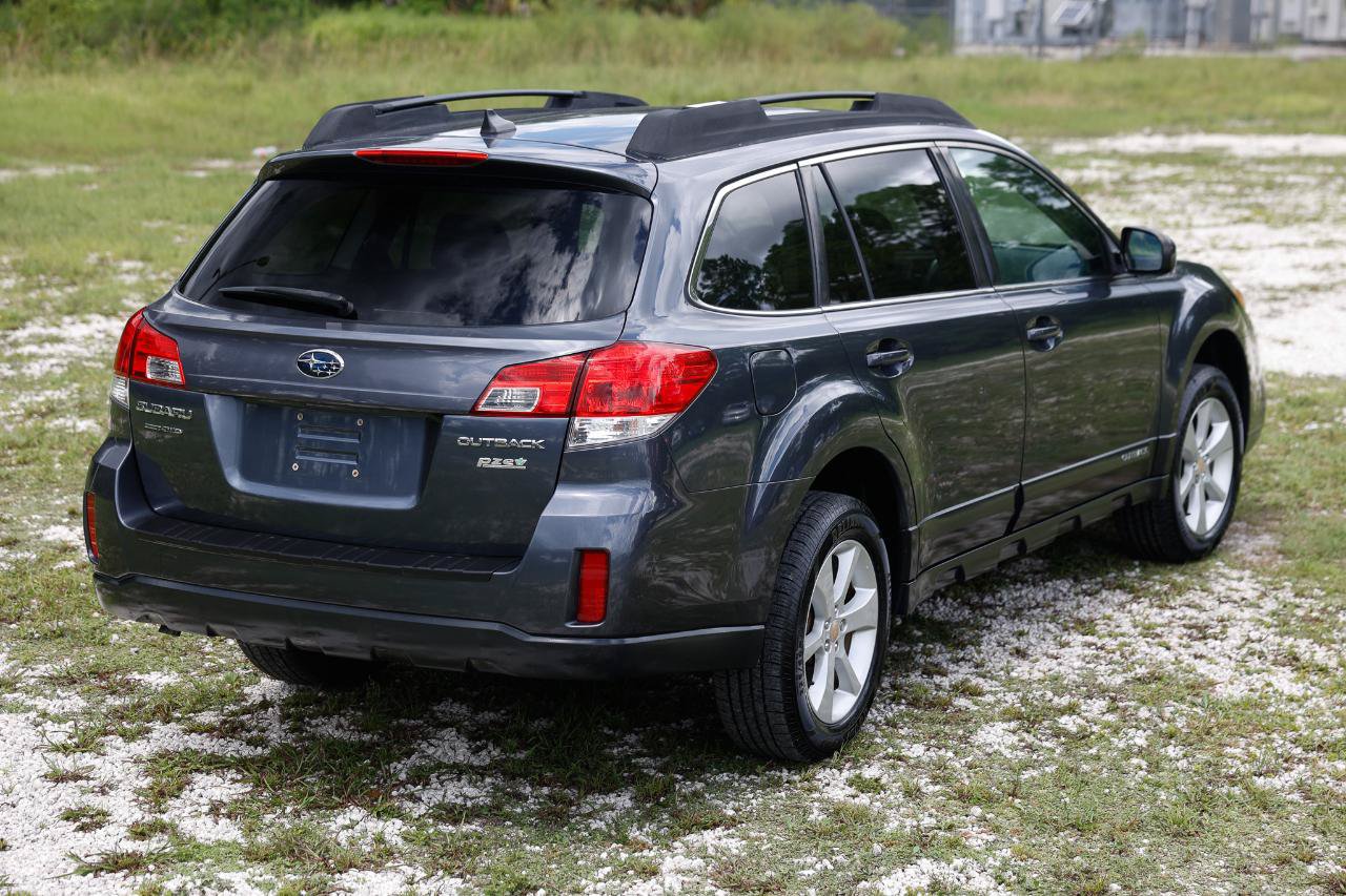 Used 2014 Subaru Outback 2.5i Premium AWD/4WD image 11
