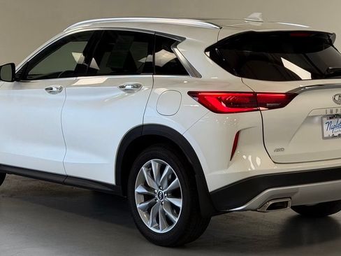 Used 2022 INFINITI QX50 Essential AWD/4WD image 4