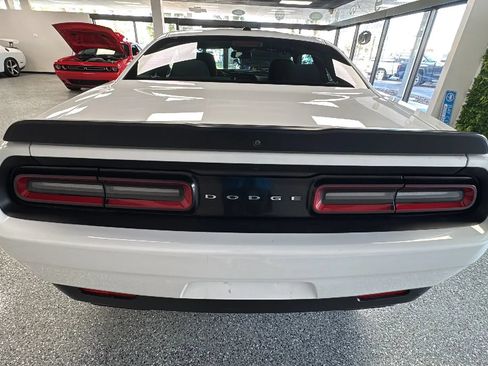Used 2019 Dodge Challenger R/T w/ Driver Convenience Group RWD image 4