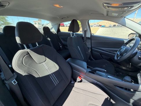 Used 2024 Hyundai Elantra SEL FWD image 14