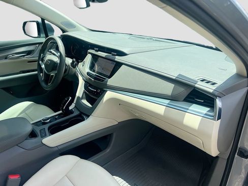 Used 2025 Cadillac XT5 Premium Luxury w/ LPO, Floor Liner Package FWD image 31
