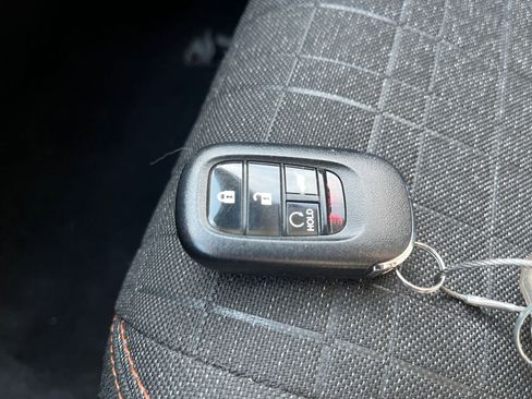 Used 2025 Honda HR-V Sport image 21