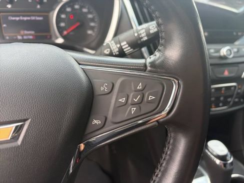 Used 2020 Chevrolet Equinox Premier FWD image 8