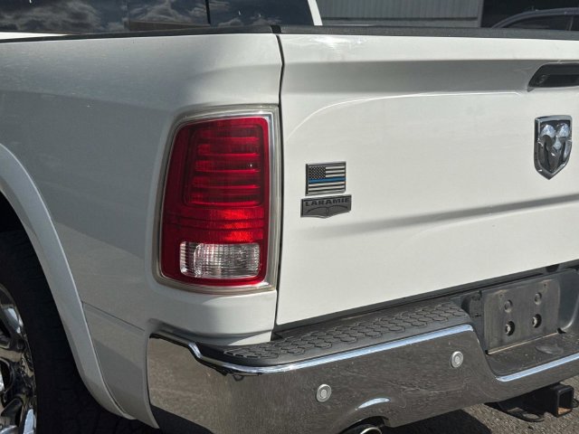 Used 2017 RAM 1500 Laramie w/ Convenience Group AWD/4WD image 9