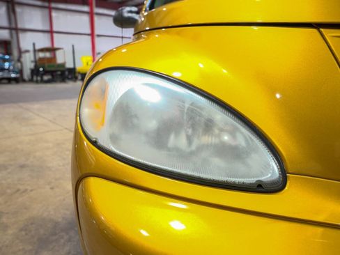 Used 2002 Chrysler PT Cruiser Limited FWD image 31