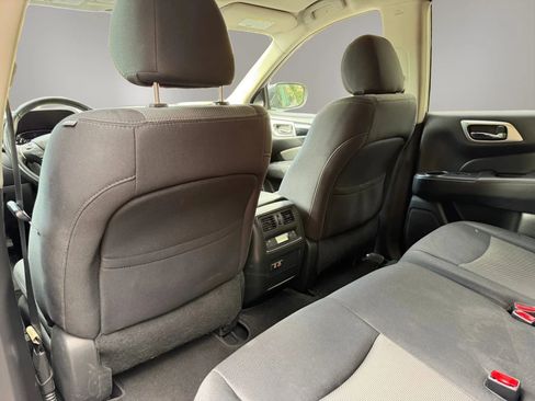 Used 2019 Nissan Pathfinder SV AWD/4WD image 33