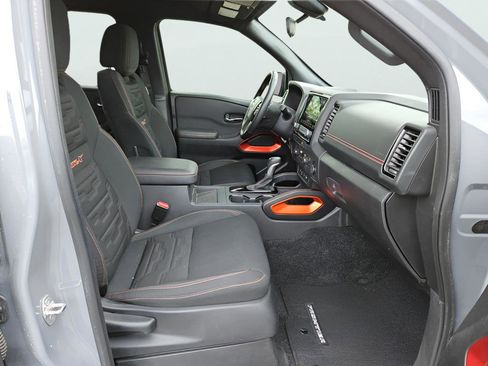 Used 2024 Nissan Frontier Pro-X w/ Pro Convenience Package image 31