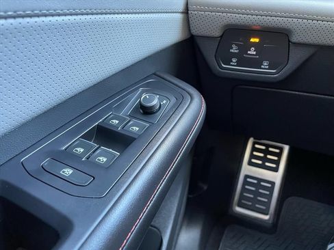Used 2026 Volkswagen Atlas Peak Edition AWD/4WD image 14