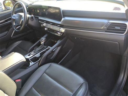 Used 2024 Kia Telluride LX image 14