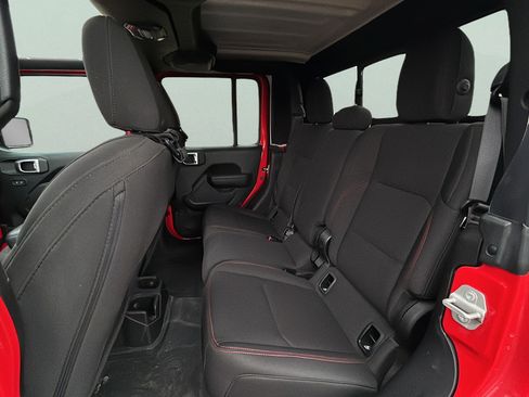 Used 2023 Jeep Gladiator Rubicon AWD/4WD image 15