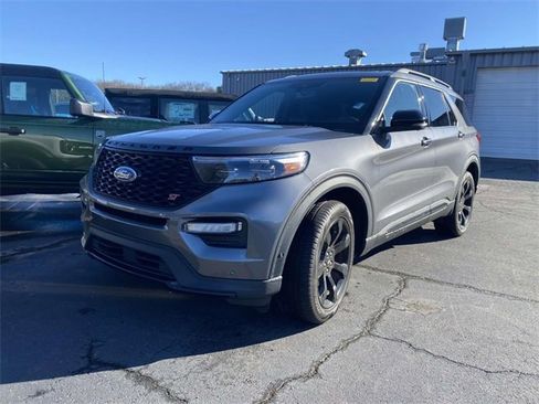 Certified 2022 Ford Explorer ST w/ Equipment Group 401A image 3