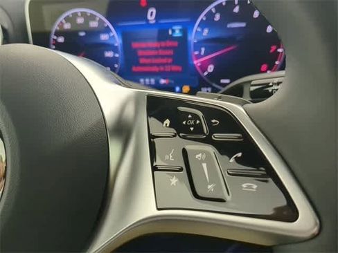 Used 2026 Mercedes-Benz GLC 300 4MATIC image 26