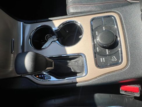 Used 2016 Jeep Grand Cherokee Limited 75th Anniversary AWD/4WD image 25