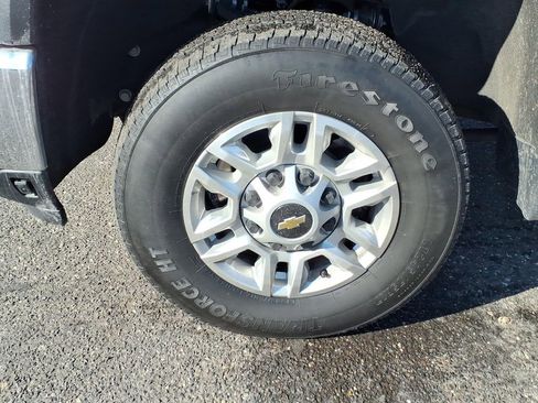 Used 2024 Chevrolet Silverado 2500 LT image 4