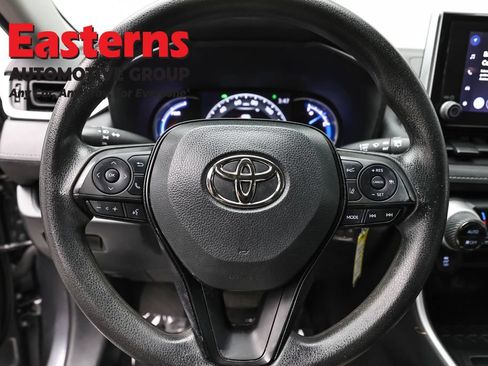 Used 2023 Toyota RAV4 LE AWD/4WD image 10