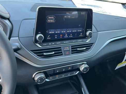 New 2025 Nissan Altima 2.5 SR image 11