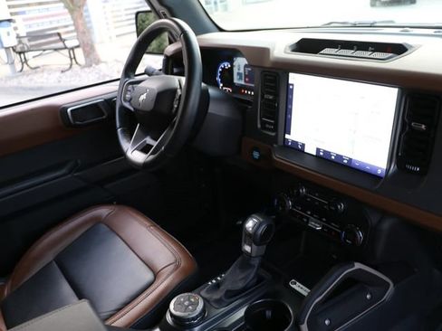 Used 2024 Ford Bronco Outer Banks AWD/4WD image 14
