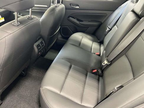 New 2025 Nissan Altima 2.5 SL image 12