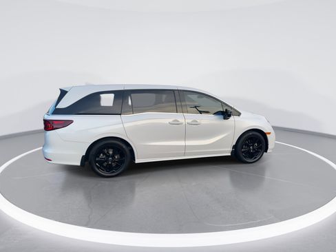 Used 2024 Honda Odyssey Sport image 10