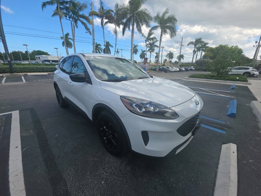 Used 2020 Ford Escape SE Sport AWD/4WD image 2