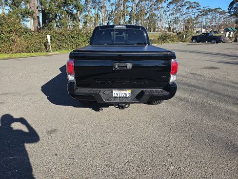 Used 2023 Toyota Tacoma TRD Sport image 5
