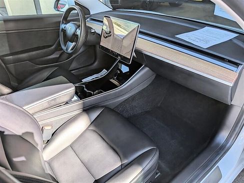 Used 2020 Tesla Model 3 Long Range AWD/4WD image 4