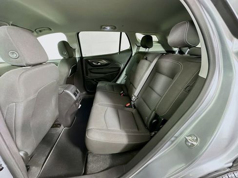 Used 2024 GMC Terrain SLE image 23