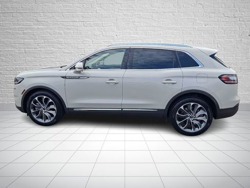 Used 2022 Lincoln Nautilus Reserve w/ Luxury Package AWD/4WD image 7