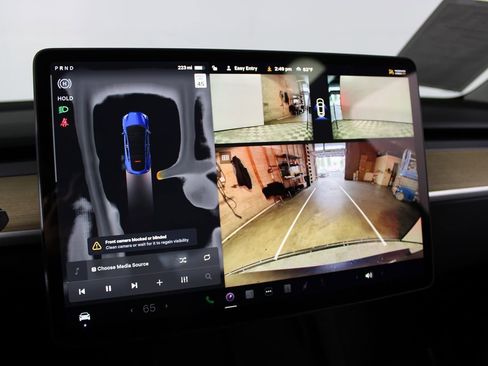 Used 2023 Tesla Model Y Long Range image 21