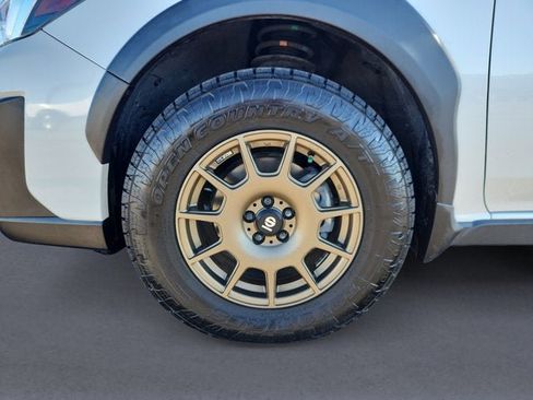 Used 2022 Subaru Crosstrek 2.5i Limited w/ Moonroof Package 2 image 14