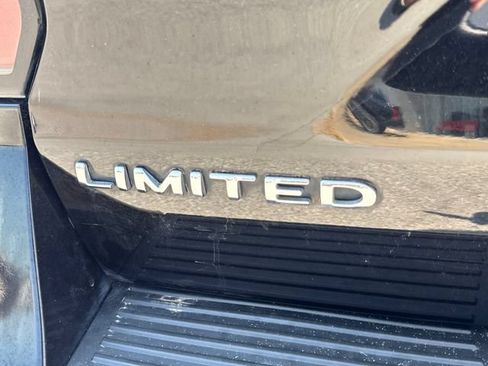 Used 2020 Ford Expedition Limited AWD/4WD image 6