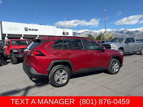 Used 2025 Toyota RAV4 XLE AWD/4WD image 11