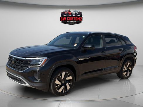 Used 2024 Volkswagen Atlas Cross Sport SE image 3