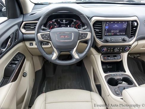 Used 2023 GMC Acadia Denali w/ Denali Ultimate Package image 15