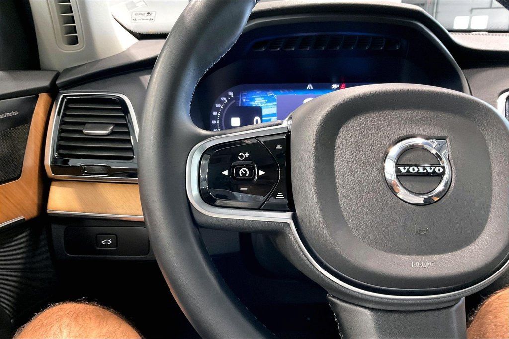 Certified 2023 Volvo XC90 B6 Plus w/ Protection Package Premier AWD/4WD image 12