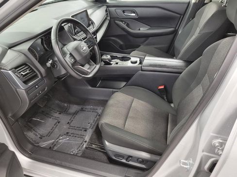 Used 2025 Nissan Rogue SV AWD/4WD image 10