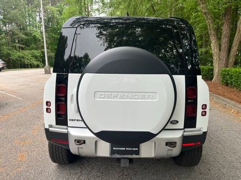 Certified 2023 Land Rover Defender 90 S AWD/4WD image 9