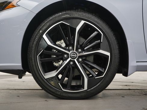 Used 2025 Nissan Altima 2.5 SR image 27