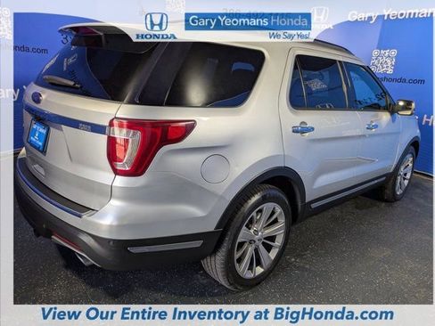 Used 2018 Ford Explorer Limited image 6