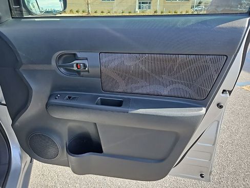 Used 2013 Scion xB image 27