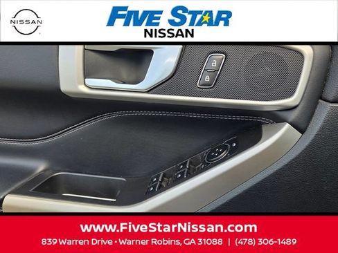 Used 2022 Ford Explorer XLT RWD image 30