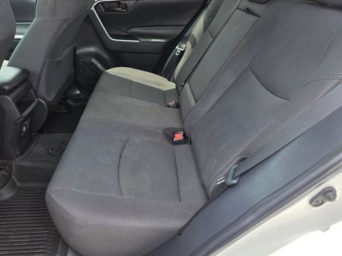 Used 2021 Toyota RAV4 LE FWD image 22